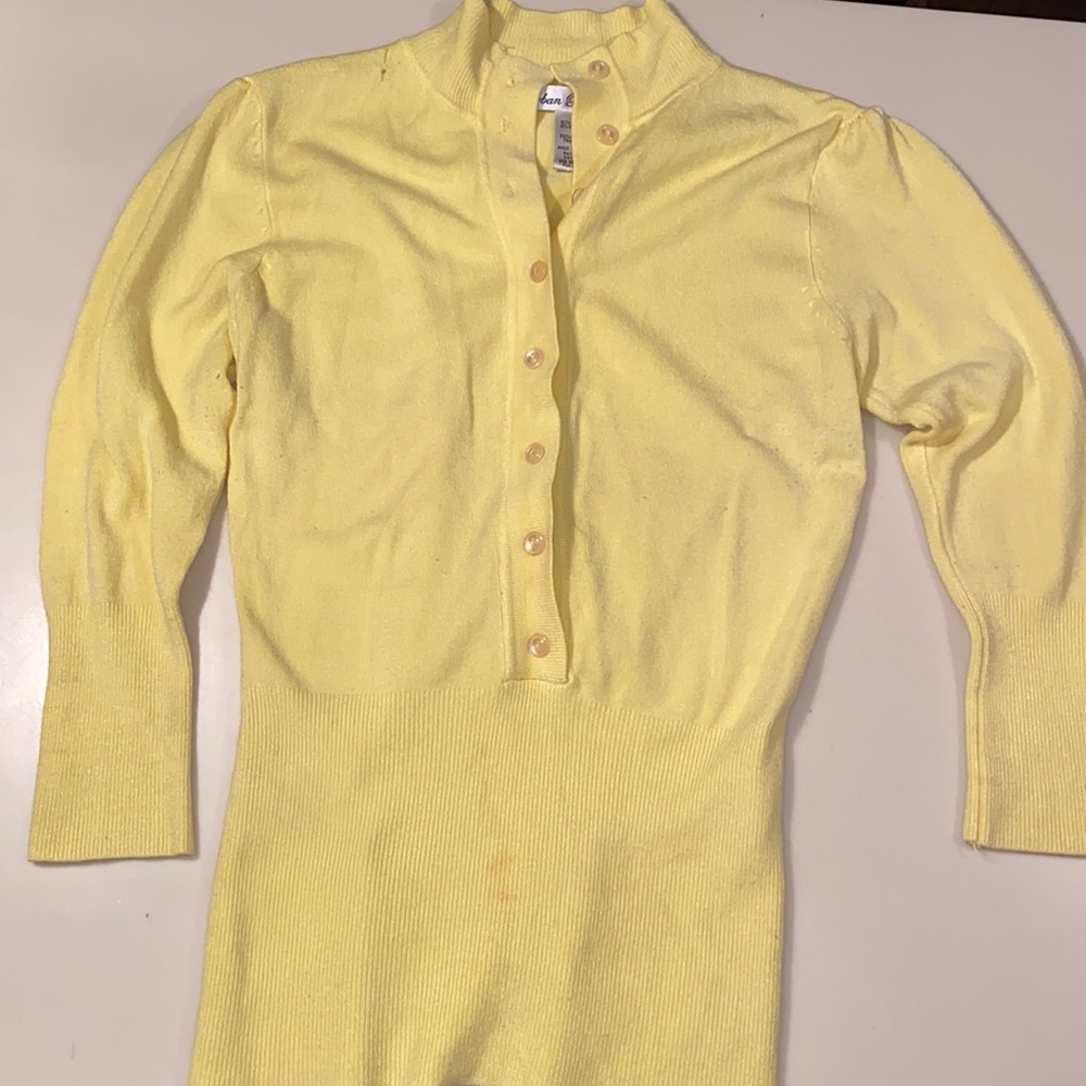 Yellow sweater 3/4 button up. 3/4 sleeve